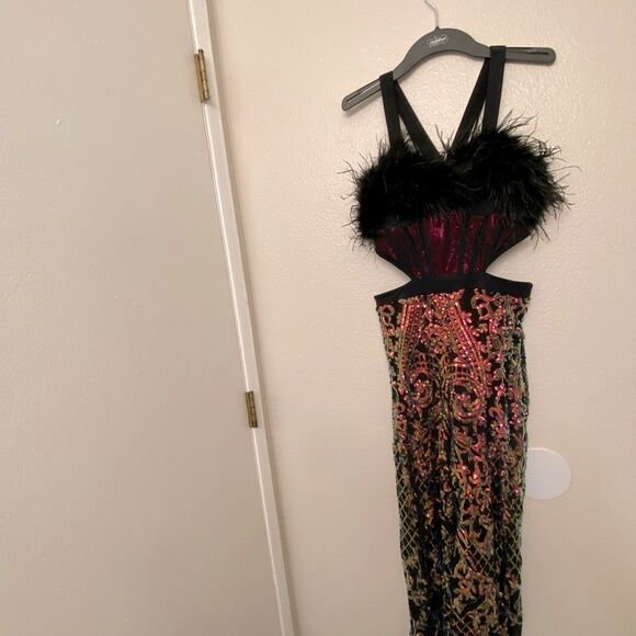 Revolution 10th House Dance Costume sequin
Feather jumpsuit ZODIAC TH25241 MA - Picture 3 of 14